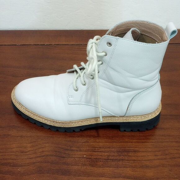 Mi.iM Combat Booties in Bone, size 6.5 - Picture 4 of 10